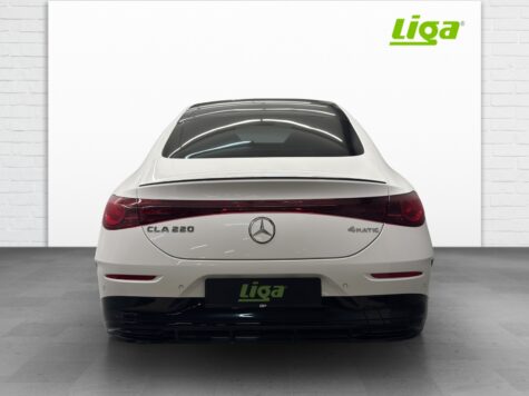 Mercedes-Benz – CLA 220 AMG Line 4Matic