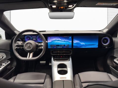 Mercedes-Benz – CLA 220 AMG Line 4Matic