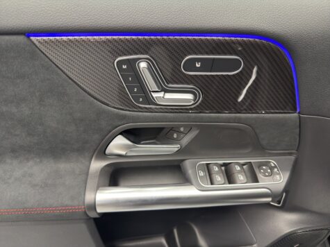 Mercedes-Benz – GLA 200 AMG Line Night Star