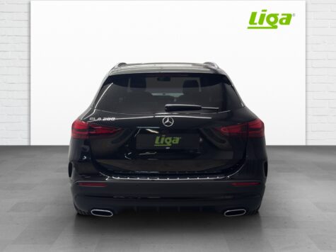 Mercedes-Benz – GLA 200 AMG Line Night Star