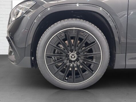 Mercedes-Benz – GLA 200 AMG Line Night Star