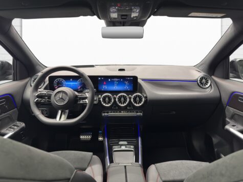 Mercedes-Benz – GLA 200 AMG Line Night Star