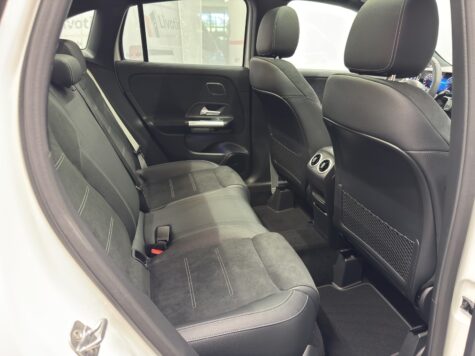 Mercedes-Benz – GLA 250 AMG Line 4Matic Swiss Star