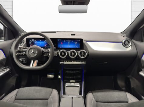 Mercedes-Benz – GLA 250 AMG Line 4Matic Swiss Star