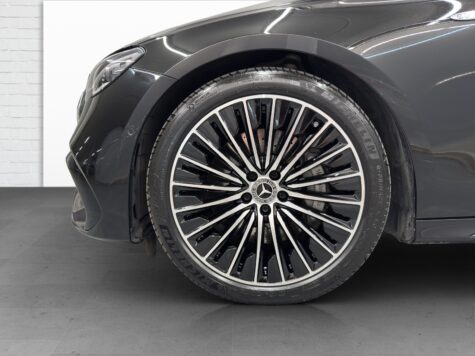 Mercedes-Benz – E 300 de AMG Line 4Matic