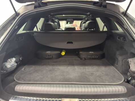Mercedes-Benz – E 300 de AMG Line 4Matic