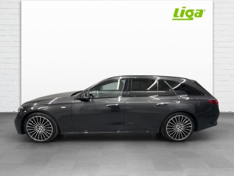 Mercedes-Benz – E 300 de AMG Line 4Matic