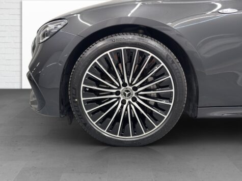 Mercedes-Benz – E 300 de AMG Line 4Matic