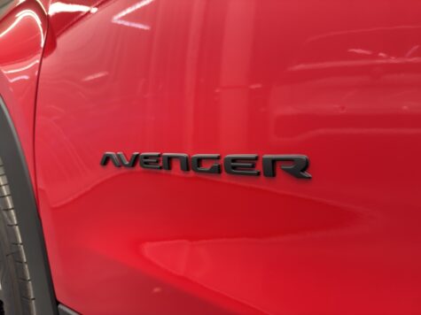 Jeep – Avenger 1.2 MHEV Black Edition