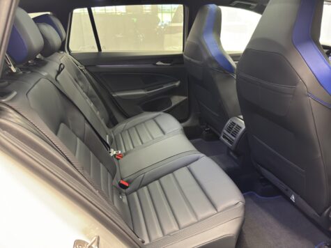 VW – Golf VIII Variant 2.0 TSI R DSG 4motion