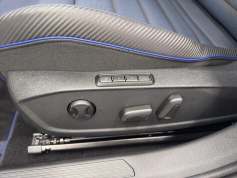 VW – Golf VIII Variant 2.0 TSI R DSG 4motion
