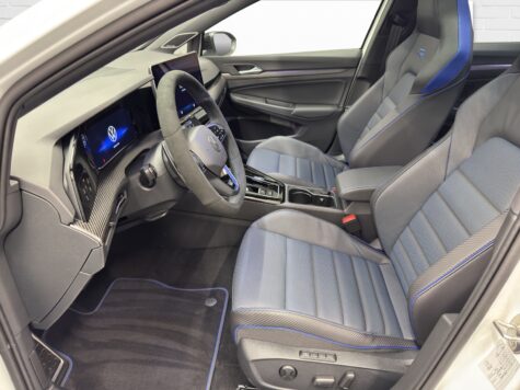 VW – Golf VIII Variant 2.0 TSI R DSG 4motion