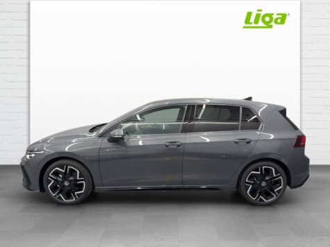 VW – Golf VIII 1.5 eTSI R-Line DSG