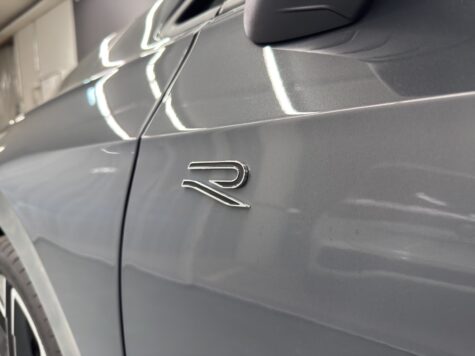 VW – Golf VIII 1.5 eTSI R-Line DSG