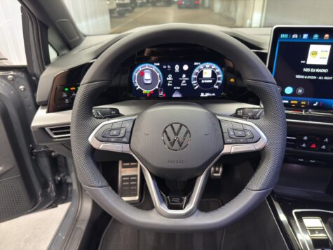 VW – Golf VIII 1.5 eTSI R-Line DSG