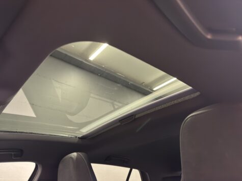 VW – Golf VIII 1.5 eTSI R-Line DSG