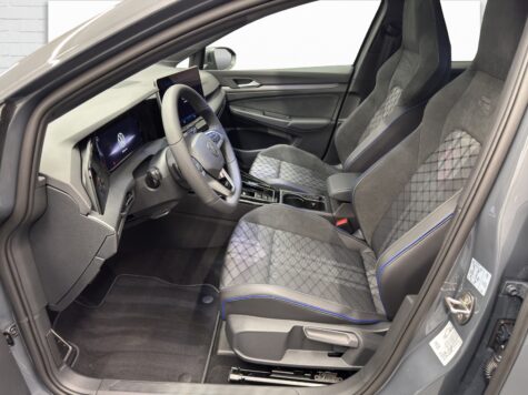 VW – Golf VIII 1.5 eTSI R-Line DSG