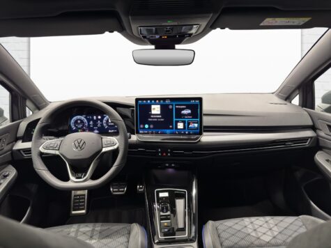 VW – Golf VIII 1.5 eTSI R-Line DSG