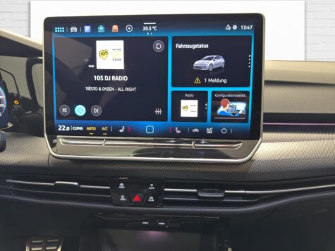 VW – Golf VIII 1.5 eTSI R-Line DSG