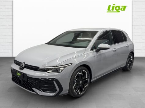 VW – Golf VIII 1.5 eTSI R-Line DSG