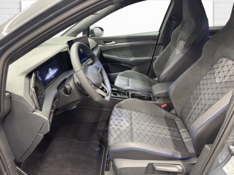 VW – Golf VIII Variant 1.5 eTSI R-Line DSG