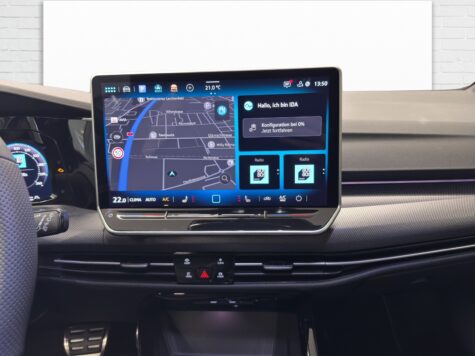 VW – Golf VIII Variant 1.5 eTSI R-Line DSG