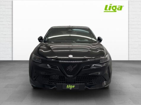 Alfa Romeo – Junior 1.2 Sport Speciale Q4 T&S