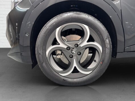 Alfa Romeo – Junior 1.2 Sport Speciale Q4 T&S