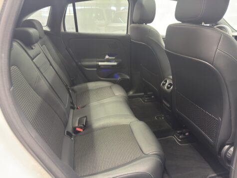Mercedes-Benz – EQA 300 Swiss Star 4Matic