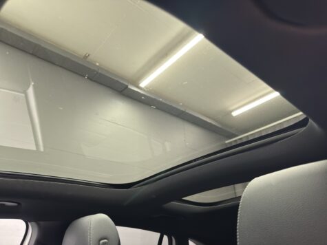 Mercedes-Benz – EQA 300 Swiss Star 4Matic
