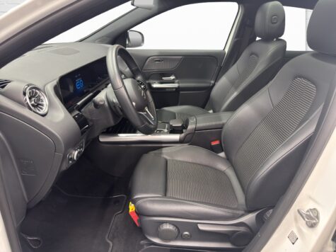 Mercedes-Benz – EQA 300 Swiss Star 4Matic