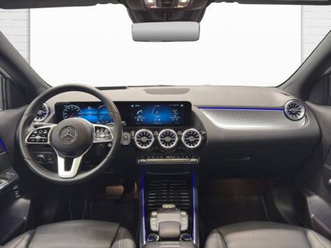 Mercedes-Benz – EQA 300 Swiss Star 4Matic
