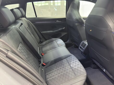 VW – Golf VIII Variant 2.0 TSI R-Line DSG 4motion