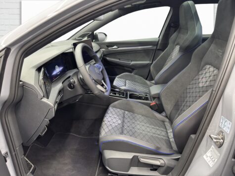 VW – Golf VIII Variant 2.0 TSI R-Line DSG 4motion