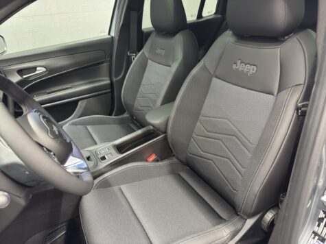 Jeep – Avenger 1.2 MHEV Black Edition & Sky