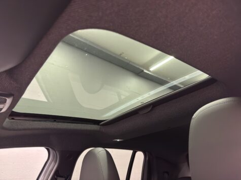 Jeep – Avenger 1.2 MHEV Black Edition & Sky