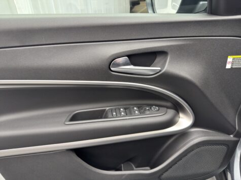 Jeep – Avenger 1.2 MHEV Summit & Sky