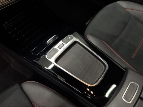 Mercedes-Benz – A 220 AMG Line 4Matic