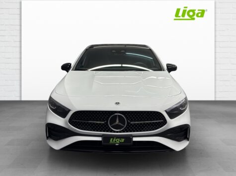 Mercedes-Benz – A 220 AMG Line 4Matic