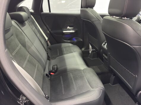Mercedes-Benz – GLA 200 AMG Line Night Star