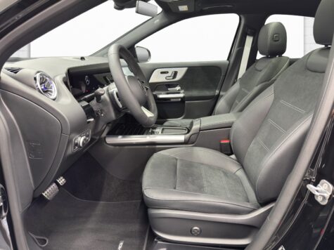 Mercedes-Benz – GLA 200 AMG Line Night Star