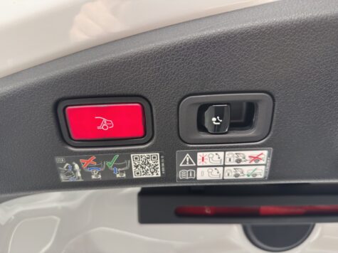 Mercedes-Benz – CLE 200 AMG Line 4Matic