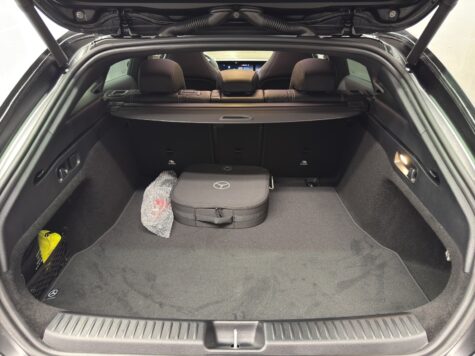 Mercedes-Benz – CLA 350 4Matic Shooting Brake with EQ Hybrid