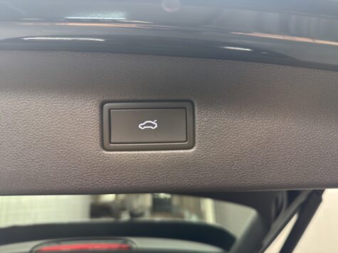 VW – Tiguan Allspace 2.0 TSI R-Line DSG