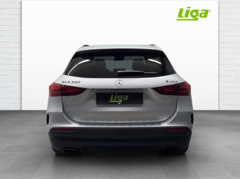 Mercedes-Benz – GLA 220 AMG Line 4Matic