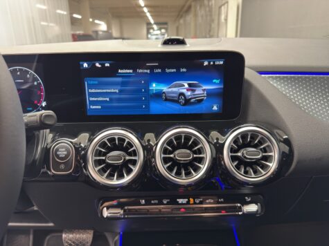 Mercedes-Benz – GLA 200 Advanced Plus Line  Night Star