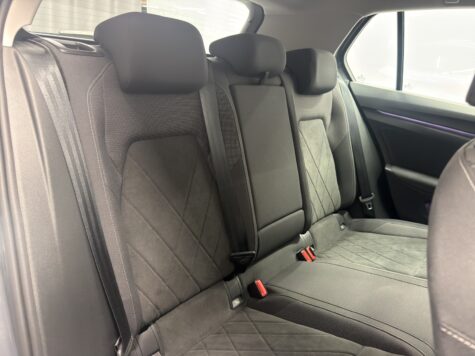 VW – Golf VIII 2.0 TSI Style DSG