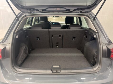 VW – Golf VIII 2.0 TSI Style DSG