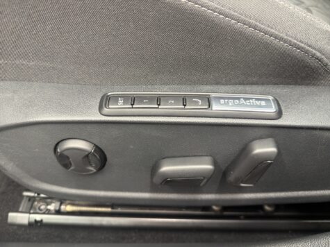 VW – Golf VIII 2.0 TSI Style DSG