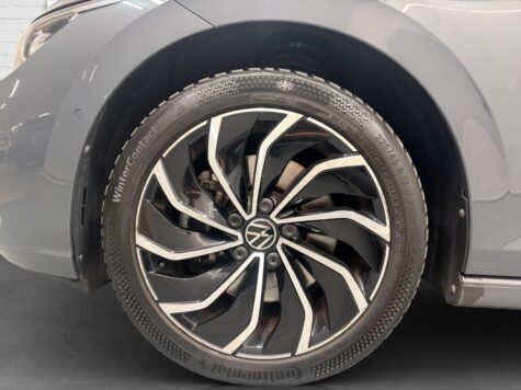VW – Golf VIII 2.0 TSI Style DSG